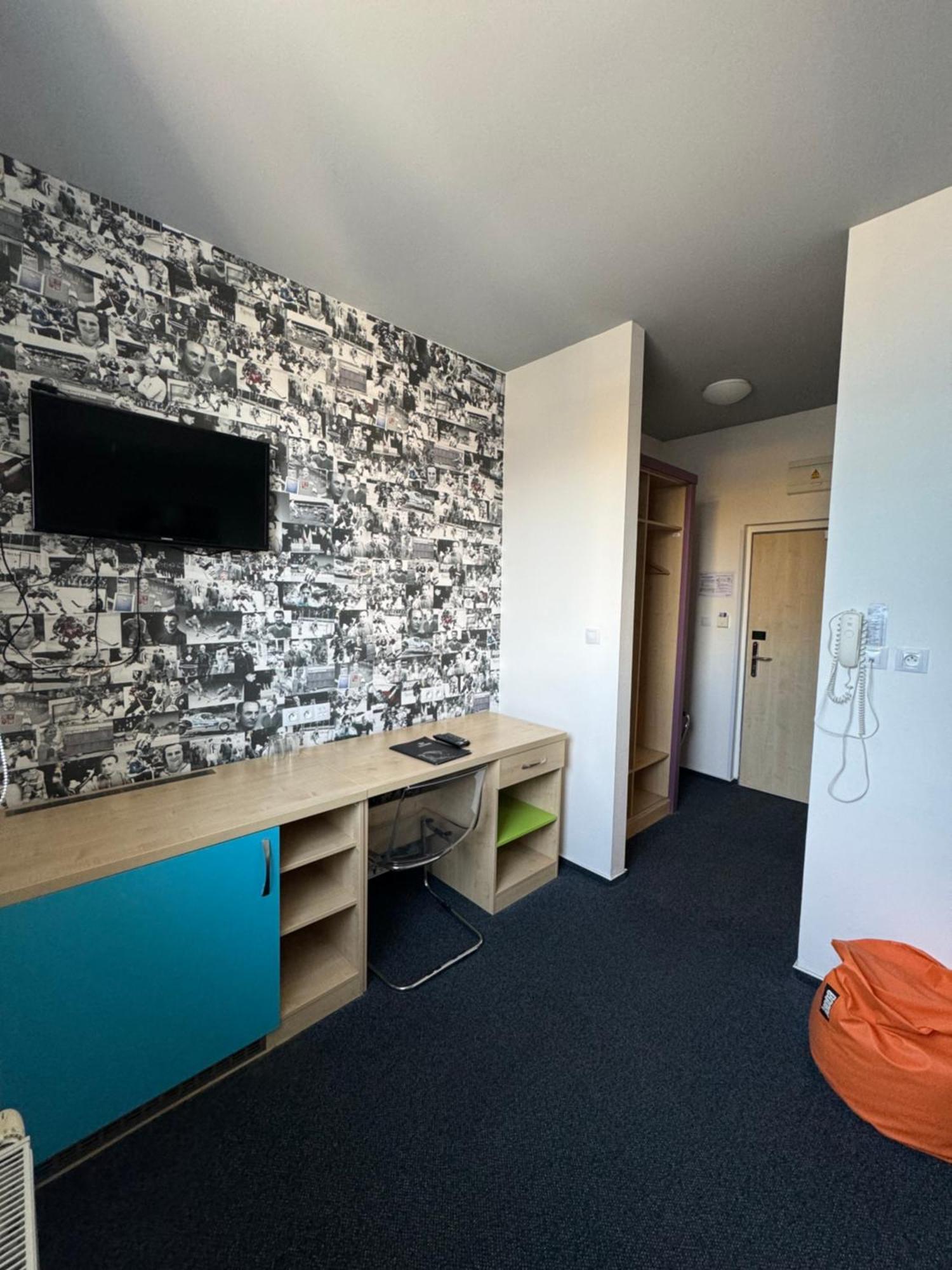 Sport Hotel Sletiste Kladno Exterior photo